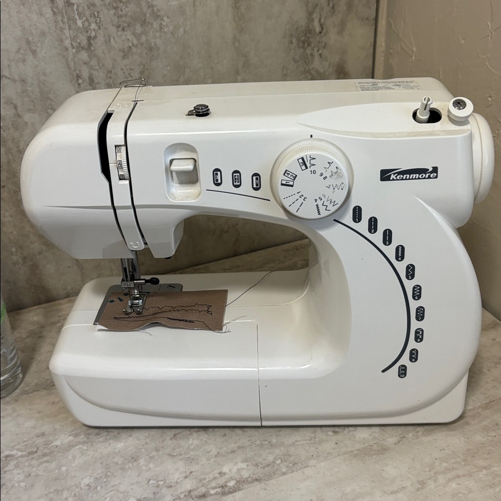 Kenmore Mini White  Sewing Machine 385.11206609 Pedal, Extras, Manual- Works EUC
